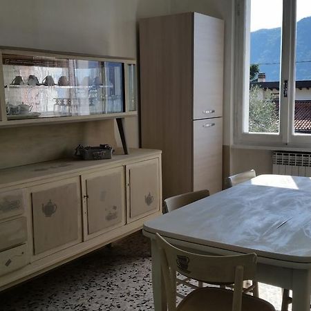 Apartment Iseo Lake Sale Marasino Pokój zdjęcie