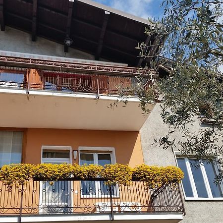 Apartment Iseo Lake Sale Marasino Pokój zdjęcie