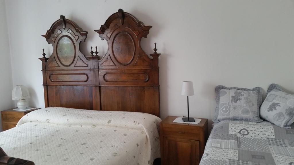Apartment Iseo Lake Sale Marasino Pokój zdjęcie